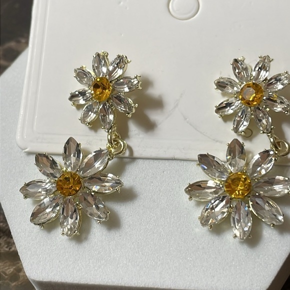For Love And Lemons Marguerite Crystal Daisy Earrings - Picture 11 of 16